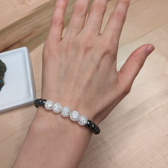 Crackled Quartz Hematite Memory Wire Wrap Bracelet - Picture 6 of 9